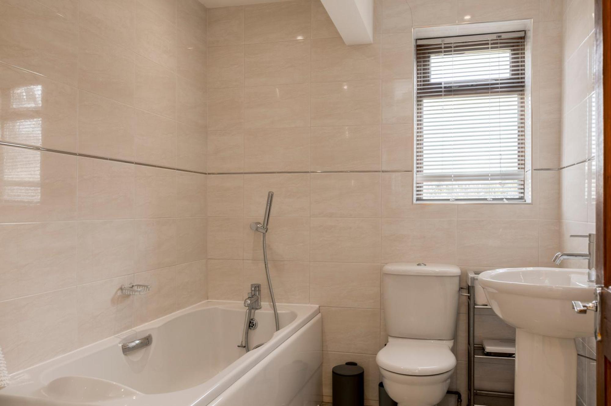 Apartment Isabella Place In York - 2 Double Beds, 1 Large Double Bed, Ideal For Families *